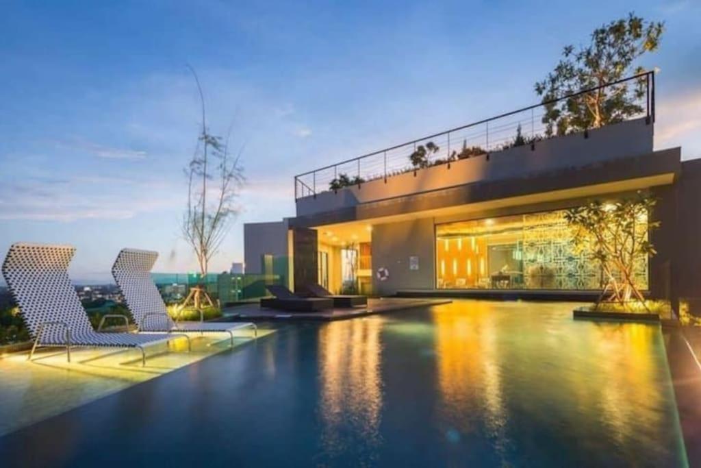 Astra 51平景观房/可步行至长康路夜市/古城/无边泳池 916 Chiang Mai Dış mekan fotoğraf